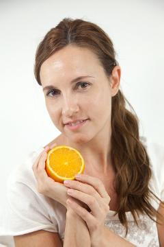Citrus sinensis, Frau, gesund leben, Gesunde Ernährung, Lifestyle, Trend und Stil