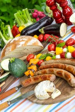 Fleischgericht, food «dish», Food, Grillen im Garten, herb mix, Herbs and Aromatics, Lifestyle, Vegetable dishes, vegetables mix