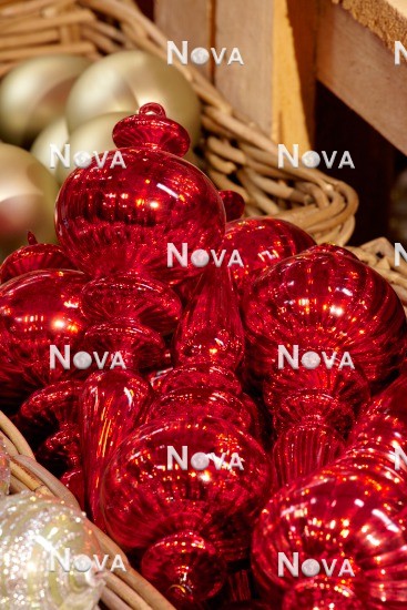 N2300406 Christmas ornaments