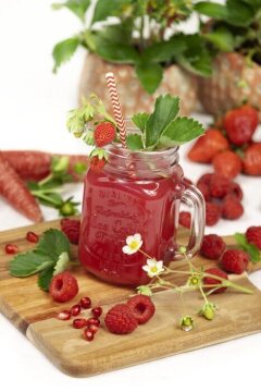 Cherry, Daucus carota, Drink, live healthy, Pomegranate, Raspberry, Strawberry